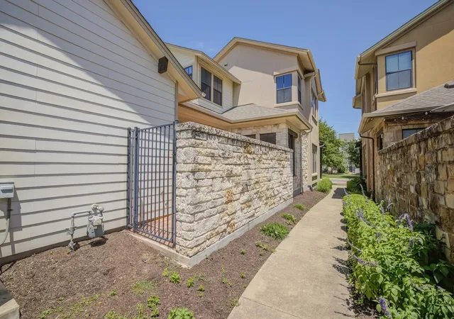 38th image of 4524 Berkman Dr, Austin, TX 78723 | MLS# 5489548