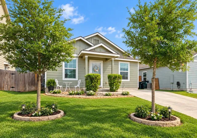 Photo 1 of Single family home for sale at 116 Soapstone Pass, Maxwell, TX 78656 | MLS# 5169365 | Listing updated on 2026-10-07
