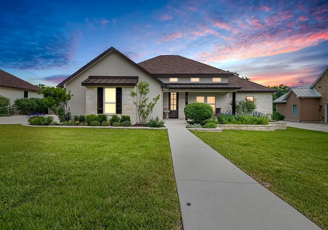 Photo 2 of Single family home for sale at 2143 Stone Oak, Fredericksburg, TX 78624 | MLS# 6406024 | Listing updated on 2026-08-14