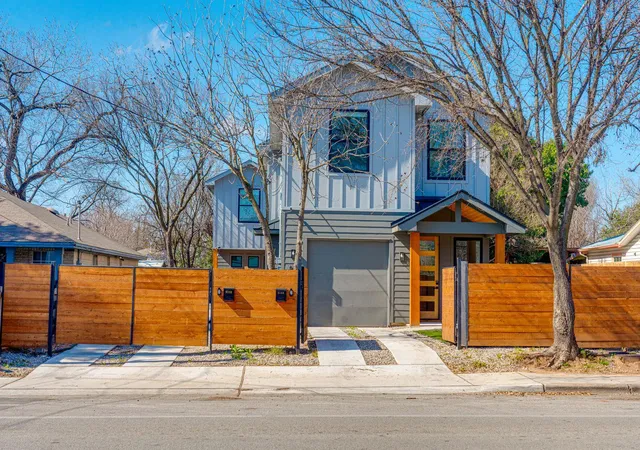 2nd image of 910 Tillery St, Austin, TX 78702