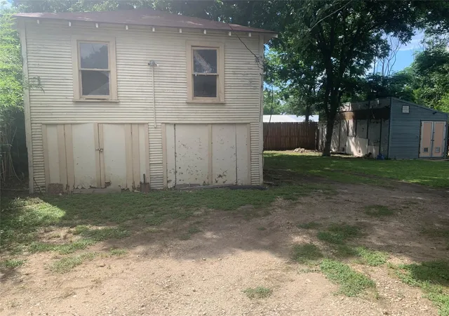 Photo 3 of Single family home for sale at 4204 Clawson Rd, Austin, TX 78704 | MLS# 3292061 | Listing updated on 2026-05-22