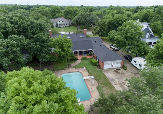 Homes for sale in Hillsboro, TX | 437 Craig St, Hillsboro, TX 76645 | MLS# 9729018