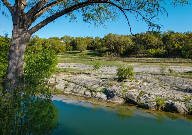 2nd image of 107 Edgewater Dr, Wimberley, TX 78676 | MLS# 8887958