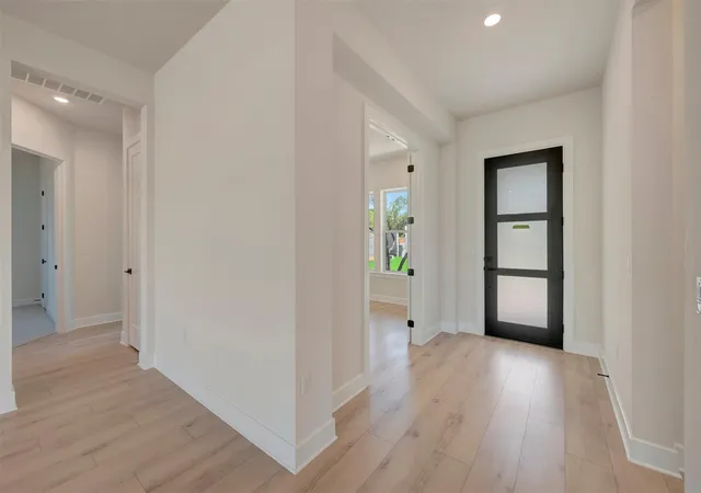Photo 2 of Single family home for sale at 104 Rees Landing Rd, Spicewood, TX 78669 | MLS# 2067408 | Listing updated on 2026-09-22