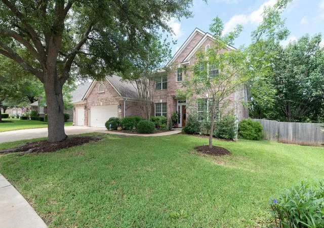 Photo 3 of Single family home for sale at 10304 Medinah Greens Dr, Austin, TX 78717 | MLS# 2525177 | Listing updated on 2026-09-01