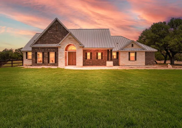 2nd image of 815 Serene Waters St, Spring Branch, TX 78070 | MLS# 9440612
