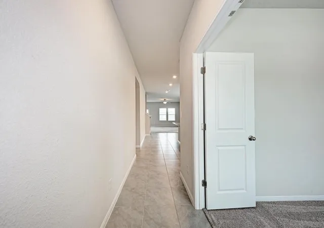 Photo 4 of Single family home for sale at 1019 Round Bale Rd, Hutto, TX 78634 | MLS# 4231750 | Listing updated on 2026-10-29