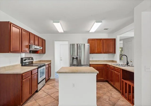 1st image of 4600 Cottonwood St, Austin, TX 78744 | MLS# 6578130