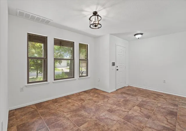 4th image of 4600 Cottonwood St, Austin, TX 78744 | MLS# 6578130