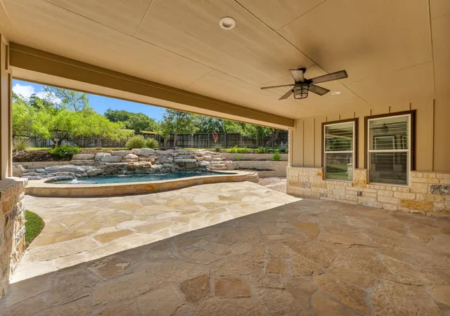 Photo 3 of Single family home for sale at 307 Shady Grv Pkwy, Burnet, TX 78611 | MLS# 6486836 | Listing updated on 2026-05-23