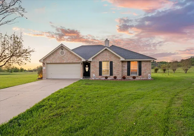 1st image of 125 Fairway Ct, Bastrop, TX 78602 | MLS# 9568155