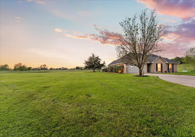2nd image of 125 Fairway Ct, Bastrop, TX 78602 | MLS# 9568155