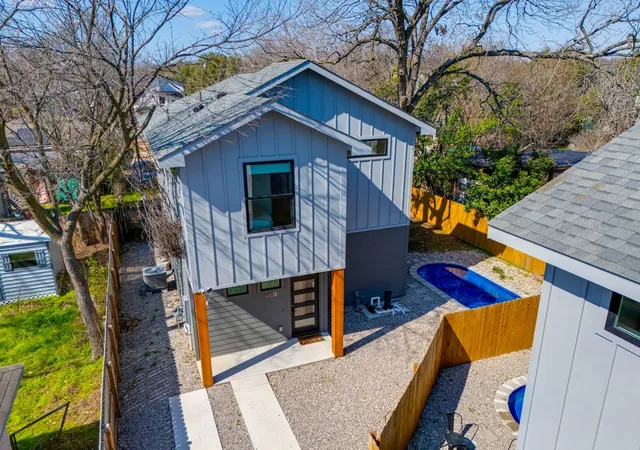 3rd image of 910 Tillery St #B, Austin, TX 78702 | MLS# 2467160