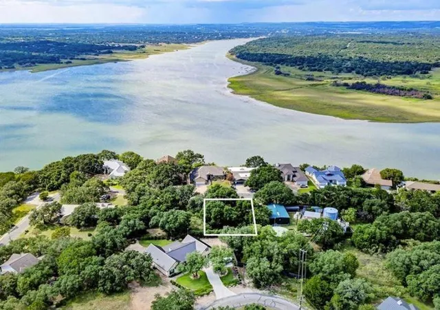Homes for sale in Spicewood, TX | 424 (lot 234) Coventry Rd, Spicewood, TX 78669 | MLS# 3689779