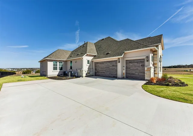 Homes for sale in Florence, TX | 1001 Doelling Dr, Florence, TX 76527 | MLS# 2853453