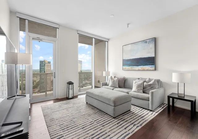 Photo 2 of Condo for sale at 301 West Ave #3208, Austin, TX 78701 | MLS# 9076043 | Listing updated on 2026-09-15
