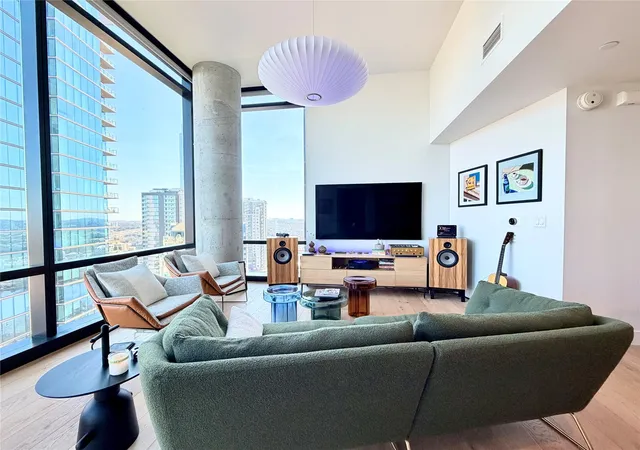 5th image of 70 Rainey St #2203, Austin, TX 78701 | MLS# 8134154