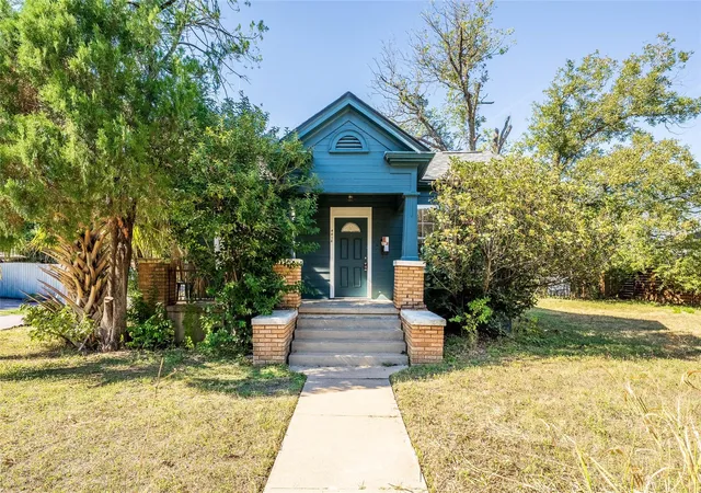 1st image of 4414 Red River St, Austin, TX 78751 | MLS# 2723534
