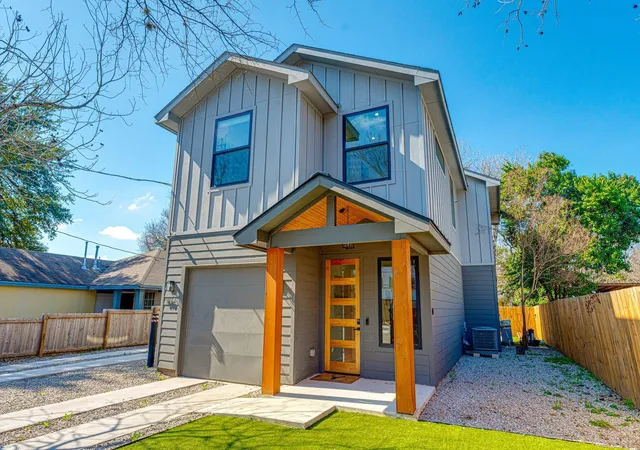 2nd image of 910 Tillery St, Austin, TX 78702 | MLS# 3967394
