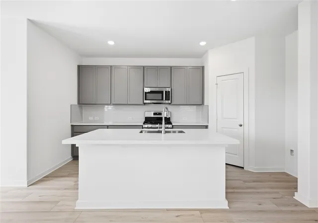 Photo 2 of Single family home for sale at 216 Hazy View Rd, San Marcos, TX 78666 | MLS# 7314242 | Listing updated on 2026-10-24