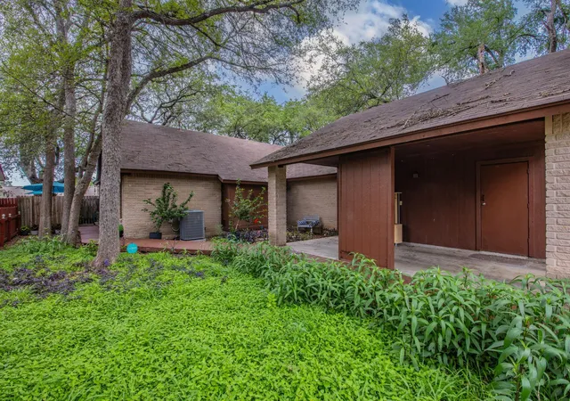 3rd image of 1008 Milford Wy, Austin, TX 78745 | MLS# 2981745