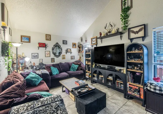 5th image of 1008 Milford Wy, Austin, TX 78745 | MLS# 2981745