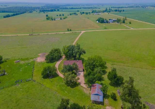 3rd image of 3053 Hobby Creek Rd, Burlington, TX 76519 | MLS# 2168199