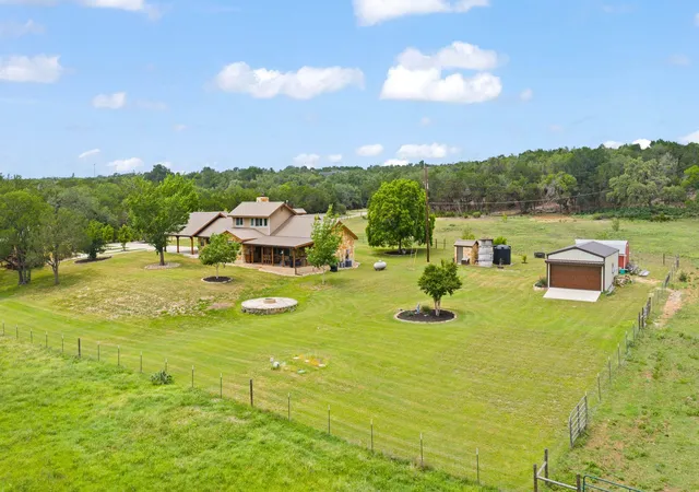 2nd image of 14909 Fitzhugh Rd #B, Dripping Springs, TX 78620 | MLS# 7253025