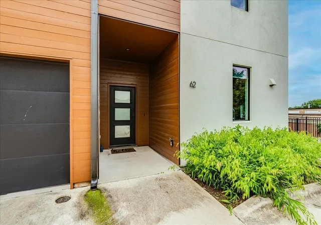 2nd image of 1931 E 38Th 1/2Nd St, Austin, TX 78723