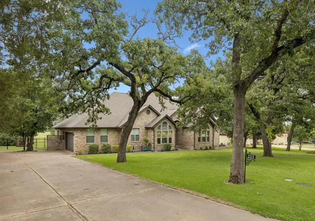 1st image of 233 Colovista Pkwy, Bastrop, TX 78602 | MLS# 4512302