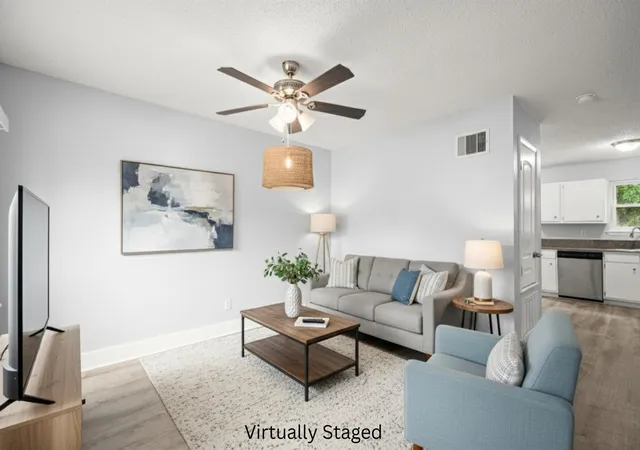 2nd image of 10905 Elm St, Jonestown, TX 78645 | MLS# 9117929