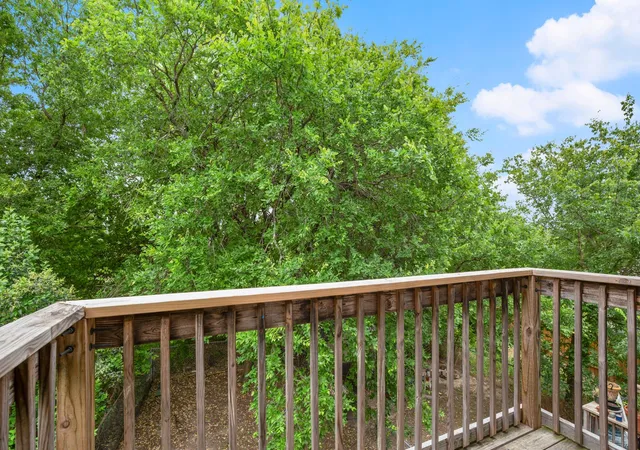 2nd image of 10905 Elm St, Jonestown, TX 78645