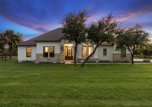 Photo 1 of Single family home for sale at 412 Oakpark Dr, Spicewood, TX 78669 | MLS# 6156362 | Listing updated on 2026-06-18