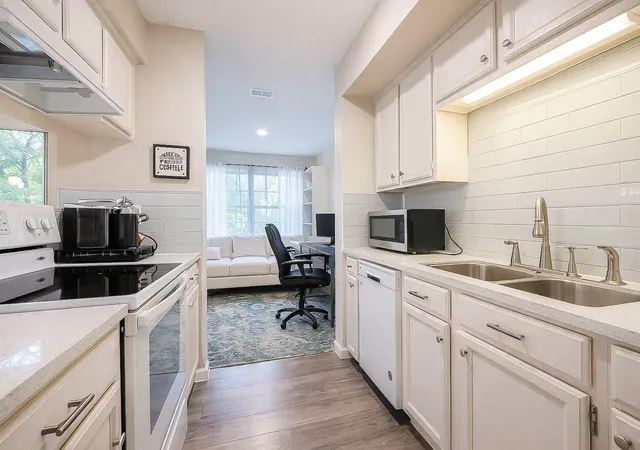 5th image of 4159 Steck Ave #255, Austin, TX 78759 | MLS# 8705884