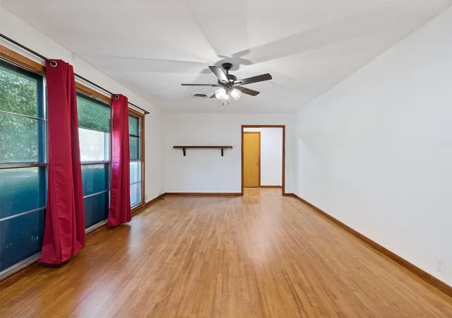 5th image of 1401 N East St, Belton, TX 76513 | MLS# 9869191