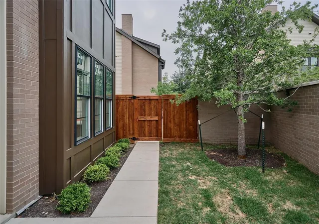 36th image of 2209 Woodland Ave #201, Austin, TX 78741 | MLS# 5487913