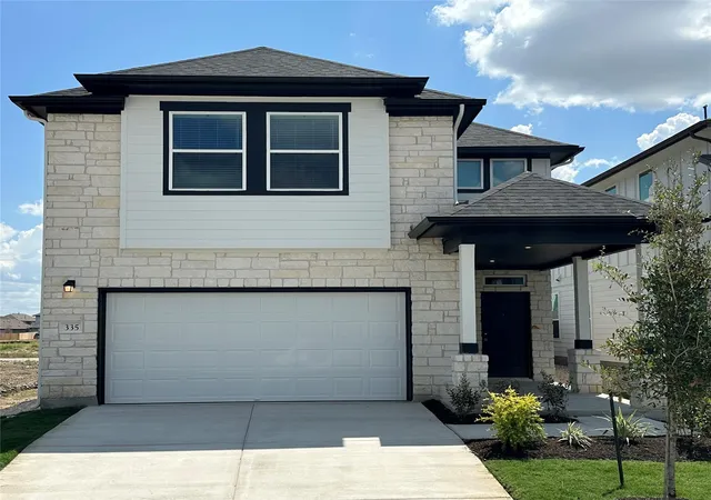 Photo 1 of Single family home for sale at 335 Young St, Lockhart, TX 78644 | MLS# 5977284 | Listing updated on 2026-10-06