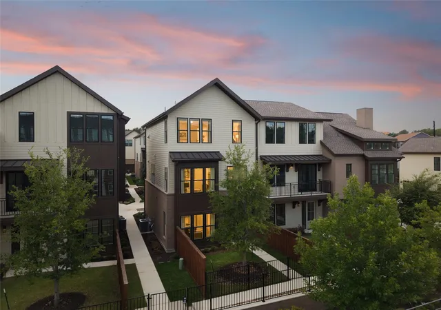 1st image of 2209 Woodland Ave #203, Austin, TX 78741 | MLS# 4082862