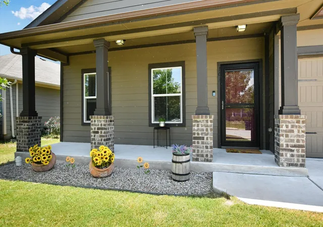 Photo 2 of Single family home for sale at 103 Navidad River Dr, Hutto, TX 78634 | MLS# 9200650 | Listing updated on 2026-08-07