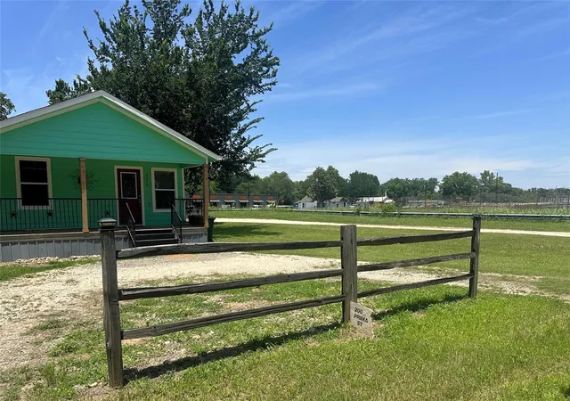 4th image of 200 Prima St, Smithville, TX 78957 | MLS# 3247269