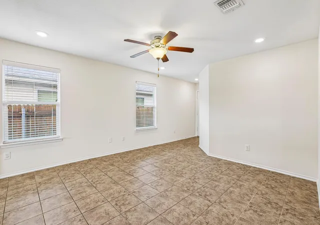 5th image of 13637 Abraham Lincoln St, Manor, TX 78653 | MLS# 8430703