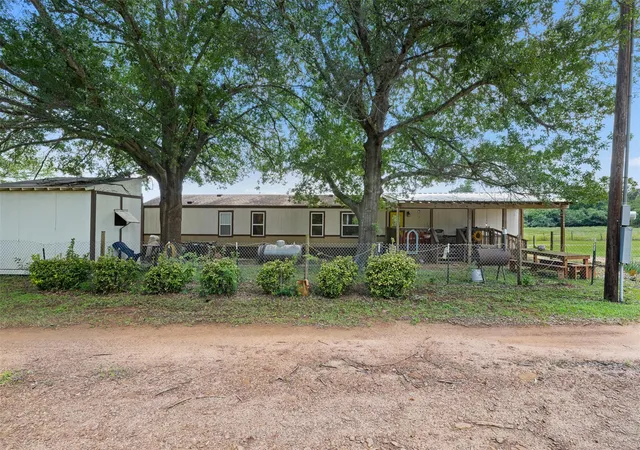 Homes for sale in Gause, TX | 643 Private Road 7054 Pr, Gause, TX 77857 | MLS# 9100816