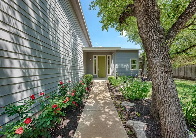 Photo 3 of Single family home for sale at 8307 Williamson Crk Dr, Austin, TX 78736 | MLS# 4032909 | Listing updated on 2026-09-17
