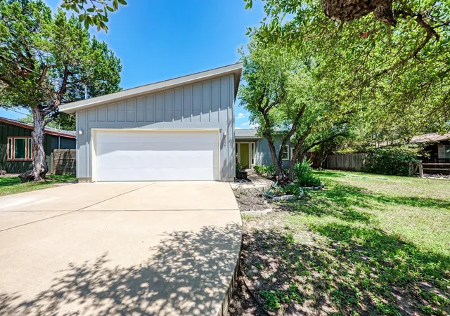 Photo 3 of Single family home for sale at 8307 Williamson Crk Dr, Austin, TX 78736 | MLS# 4032909 | Listing updated on 2026-09-17