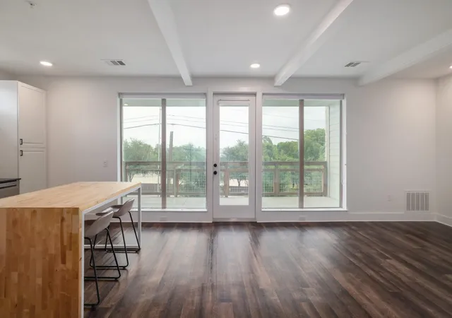 3rd image of 4704 Sunset Trl, Austin, TX 78745