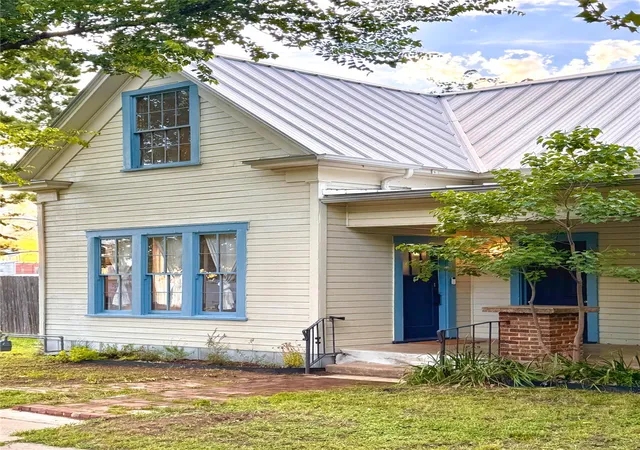 40th image of 200 E Brenham St, Elgin, TX 78621 | MLS# 3130723