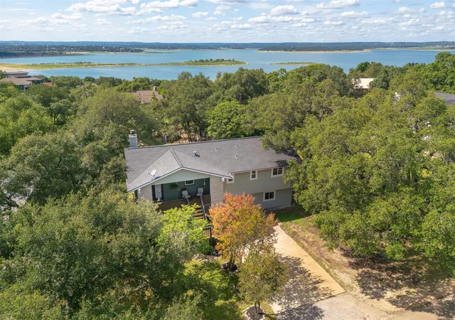 Photo 2 of Single family home for sale at 1215 Amanda Dr, Canyon Lake, TX 78133 | MLS# 8533192 | Listing updated on 2026-09-04