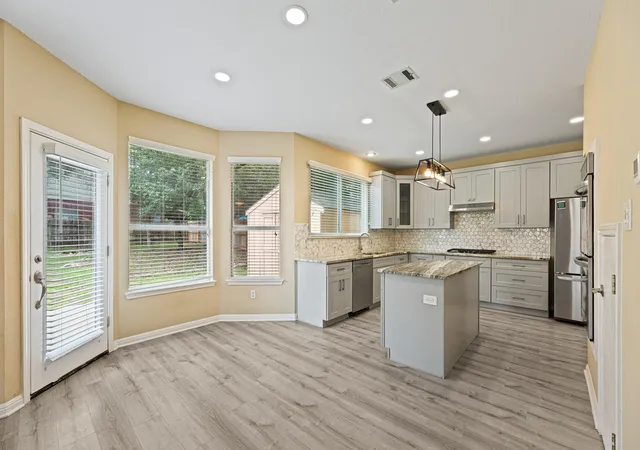 Photo 3 of Single family home for sale at 306 Bryce Cyn Dr, Cedar Park, TX 78613 | MLS# 7348762 | Listing updated on 2026-09-19