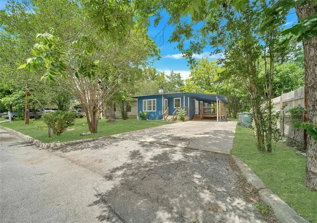 3rd image of 206 Sherwood St, San Marcos, TX 78666 | MLS# 8092917