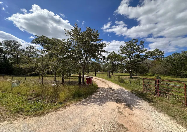 2nd image of 380 Woodlands Dr, Bastrop, TX 78602 | MLS# 2798795